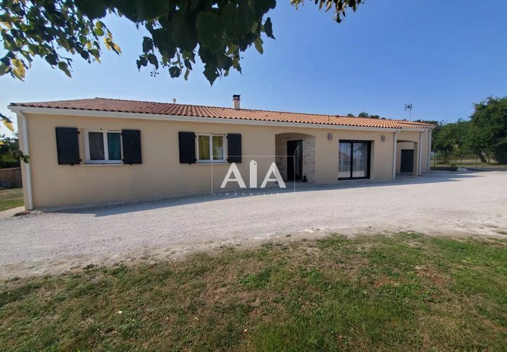 Villa i Ruffec, Charente, Ruffec - € 252.000 | Ref: 1249 - foto 1