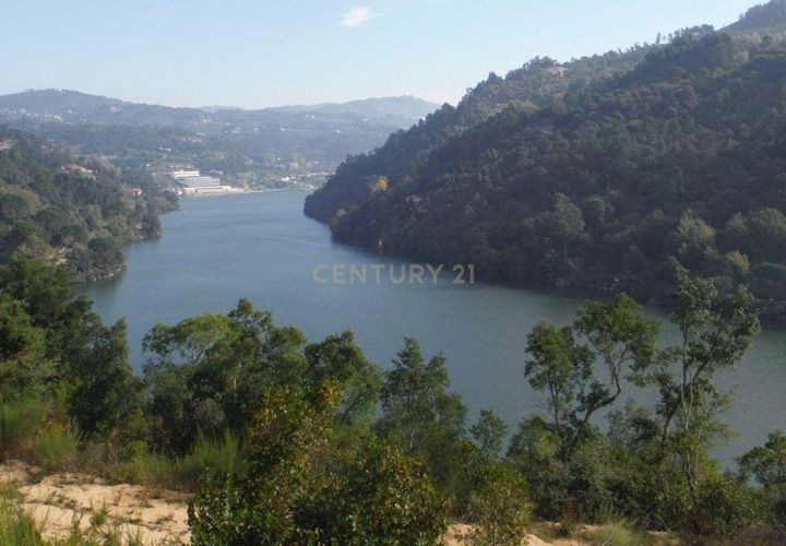 Helårsgrund i Penhalonga e Pacos de Gaiolo, Porto, Penhalonga e Pacos de Gaiolo - € 600.000 | Ref: C0471-00391 - foto 1
