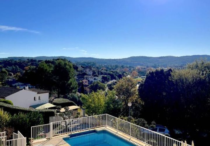 Villa i Carcès, Var, Carcès - € 467.250 | Ref: getkey_u_503531948 - foto 1