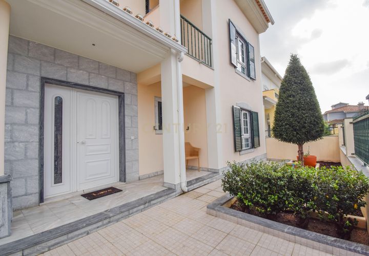 Villa i Carcavelos, Lisbon, Carcavelos - € 918.000 | Ref: C0364-05337 - foto 1