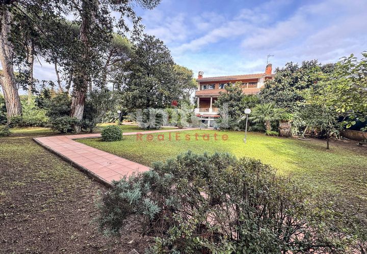 Villa i Rome, Rome, Rome - € 790.000 | Ref: 135 - foto 1