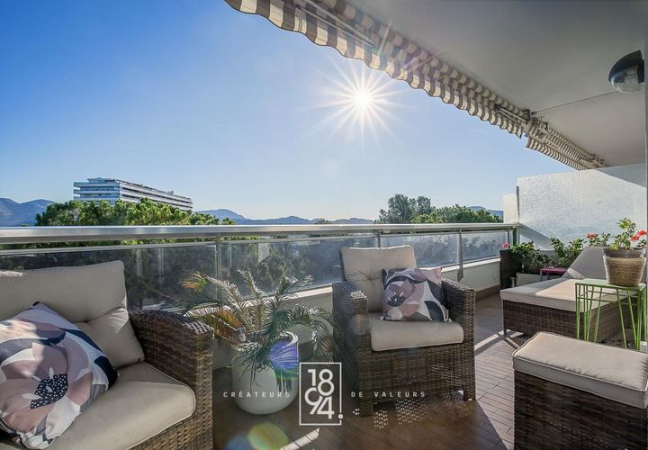 Leilighet i Marseille, Bouches-du-Rhone, Marseille - € 695 000 | Ref: NB8N-Y8P-AND - foto 1