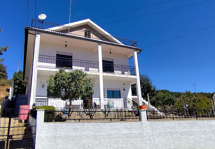 Villa i Chaves, Vila Real, Chaves - € 285.000 | Ref: C0533-00070 - foto 1