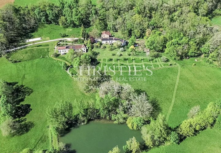 Villa i Agen, Lot-et-Garonne, Agen - € 1.380.000 | Ref: JV1115 - foto 1