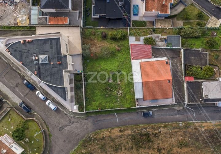 Helårsgrund i Pedroso, Porto, Pedroso - € 65.000 | Ref: ZMPT583396 - foto 1