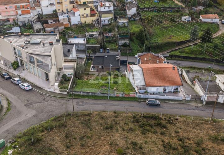 Terreno en Pedroso, Porto, Pedroso - € 65.000 | Ref: ZMPT583396 - photo 1