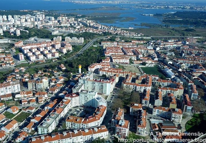 Erhvervsejendom i Corroios, Setubal, Corroios - € 135.000 | Ref: SF-SAFTI:007526 - foto 1