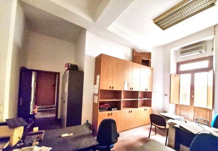 Erhvervsejendom i Rapallo, Genoa, Rapallo - € 52.992 | Ref: 25689 - foto 1