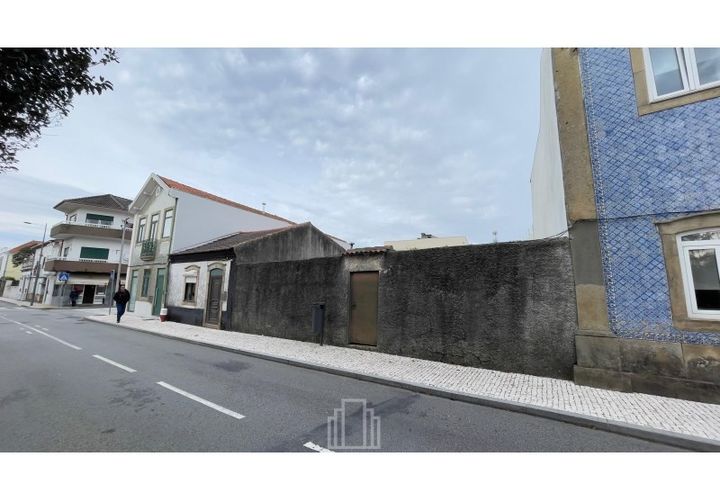 Helårsgrund i Ovar, Aveiro, Ovar - € 150.000 | Ref: 348-OVR - foto 1