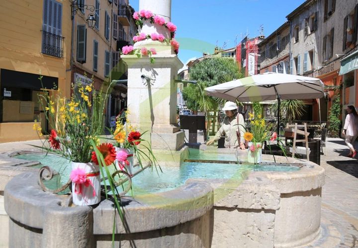 Erhvervsejendom i Vence, Alpes-Maritimes, Vence - € 425.000 | Ref: 3011440939 - foto 1