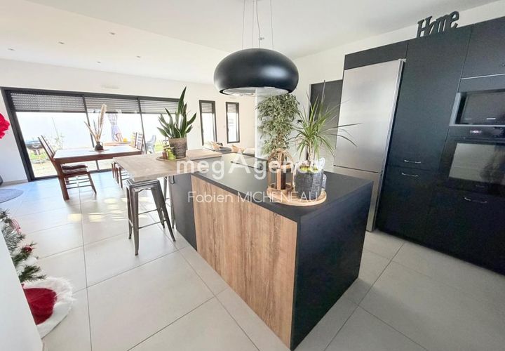 Landejendom i Cholet, Maine-et-Loire, Cholet - € 399.000 | Ref: 196206 - foto 1