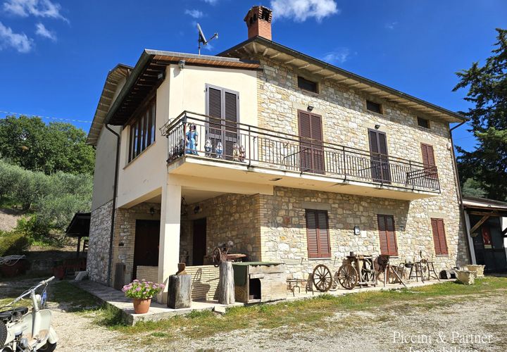 Villa a Assisi, Perugia, Assisi - € 450.000 | Ref: 1895 - foto 1