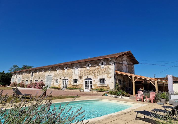 Villa a Suaux, Charente, Suaux - € 449.000 | Ref: BVI82691 - foto 1