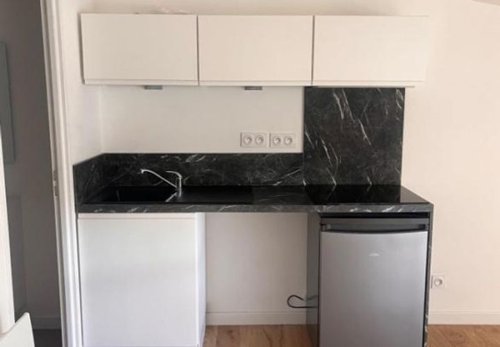Apartament a Uzes, Gard, Uzes - € 396/mes | Ref: 0064753 - foto 1