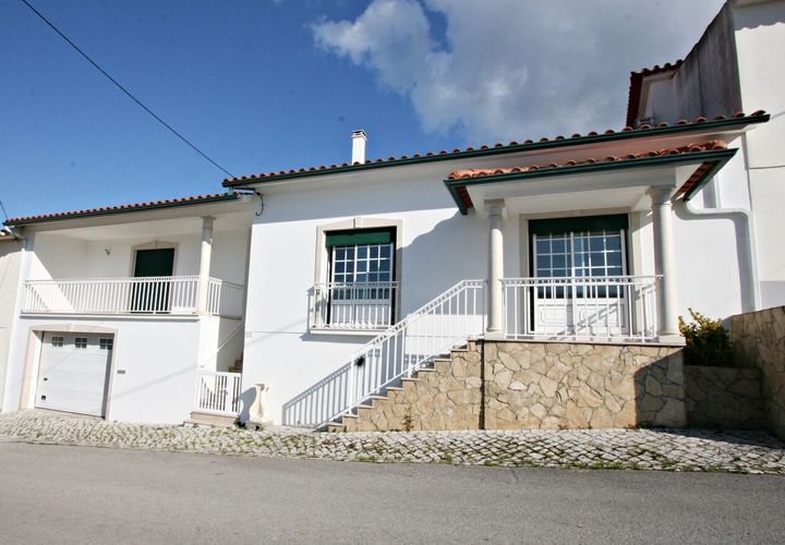 Villa i Batalha, Leiria, Batalha - € 275.000 | Ref: SF-SAFTI:007551 - foto 1