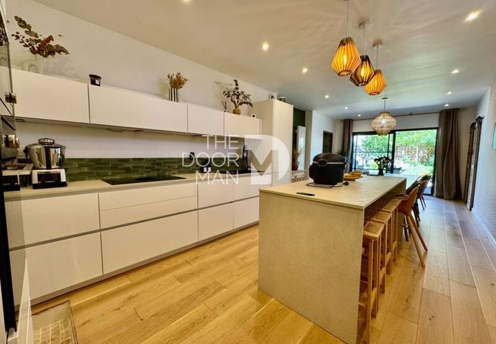 Villa i Laval, Mayenne, Laval - € 395.000 | Ref: 8905 - foto 1