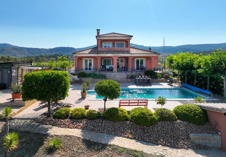 Villa i Ayora, Valencia, Ayora - € 499.500 | Ref: IZ-338-EXIZ - foto 1