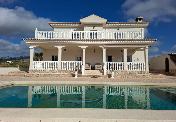 Villa a Pinoso, Alicante, Pinoso - € 599.995 | Ref: IZ-271 - foto 1