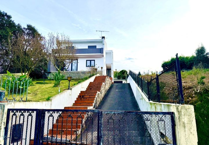 Villa i Gondomar, Porto, Gondomar - € 545.000 | Ref: C0415-00616 - foto 1