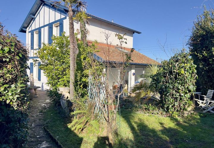Villa a Anglet, Pyrenees-Atlantiques, Anglet - € 875.280 | Ref: 3011442476 - foto 1