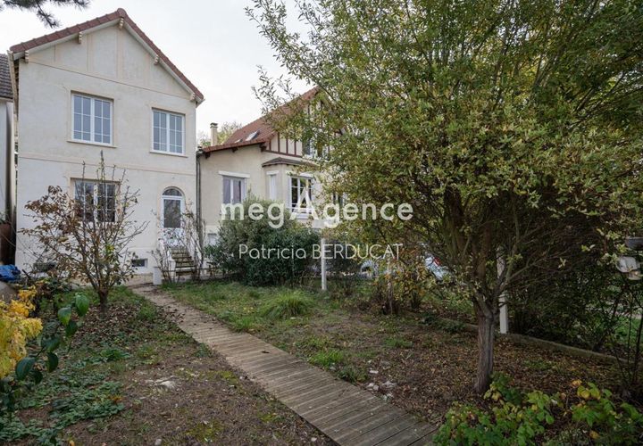 Villa a Saint-Germain-en-Laye, Yvelines, Saint-Germain-en-Laye - € 577.000 | Ref: 195383 - foto 1