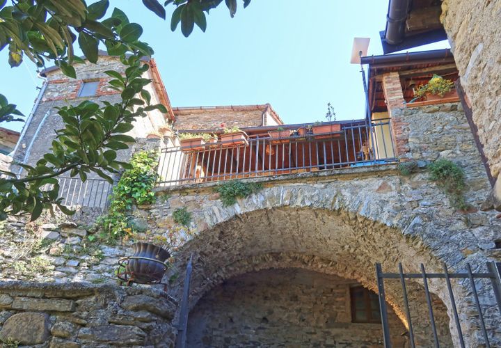 Villa i Comano, Massa and Carrara, Comano - € 495.000 | Ref: 346B - foto 1