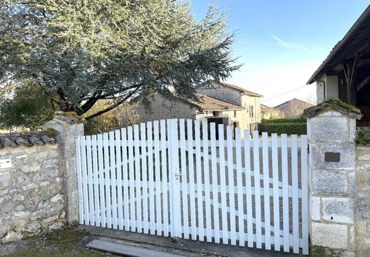 Villa i Grassac, Charente, Grassac - € 290.000 | Ref: 6D815C05F3E345B7 - foto 1