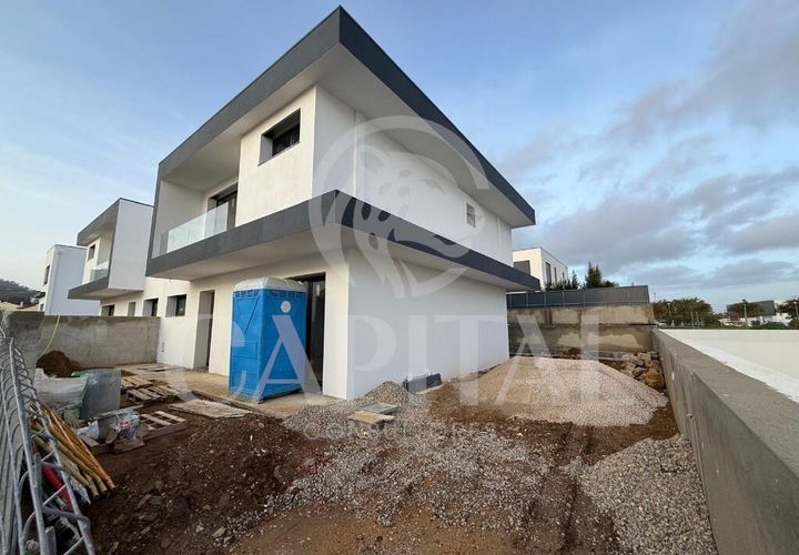Byhus i Sintra, Lisbon, Sintra - € 750.000 | Ref: 70104 - foto 1