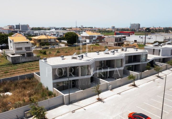 Villa i Aveiro, Aveiro, Aveiro - € 640.000 | Ref: PRT187 - foto 1