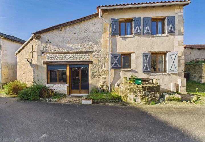 Landsbyhus i Aubeterre-sur-Dronne, Charente, Aubeterre-sur-Dronne - € 138.975 | Ref: BVI83859 - foto 1