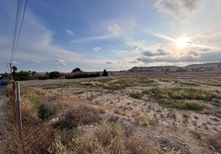 Helårsgrund i Mutxamel, Alicante, Mutxamel - € 125.000 | Ref: VA5377 - foto 1