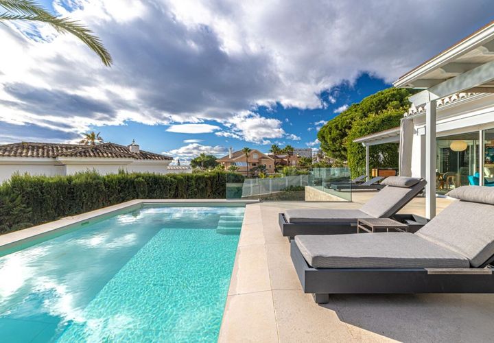 Villa i Las Chapas, Malaga, Las Chapas - € 2.495.000 | Ref: R5255731 - foto 1