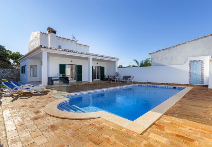 Villa a Luz, Faro, Luz - € 790.000 | Ref: V1873 - foto 1
