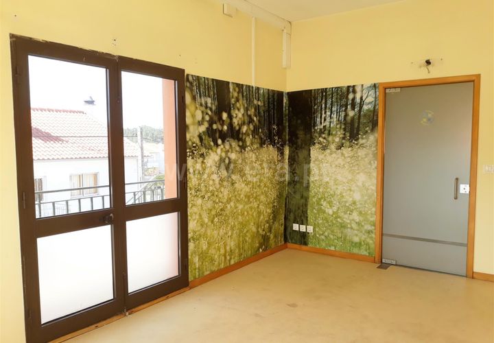 L'establiment comercial a Barcelos, Braga, Barcelos - € 350/mes | Ref: 254260403 - foto 1