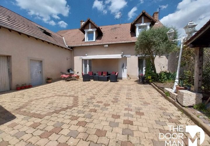 Villa i Chartres, Eure-et-Loir, Chartres - € 359.000 | Ref: 8996 - foto 1
