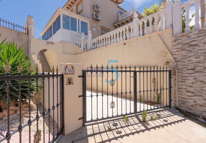 Villa i Playa Flamenca, Alicante, Playa Flamenca - € 370.000 | Ref: P8557 - foto 1