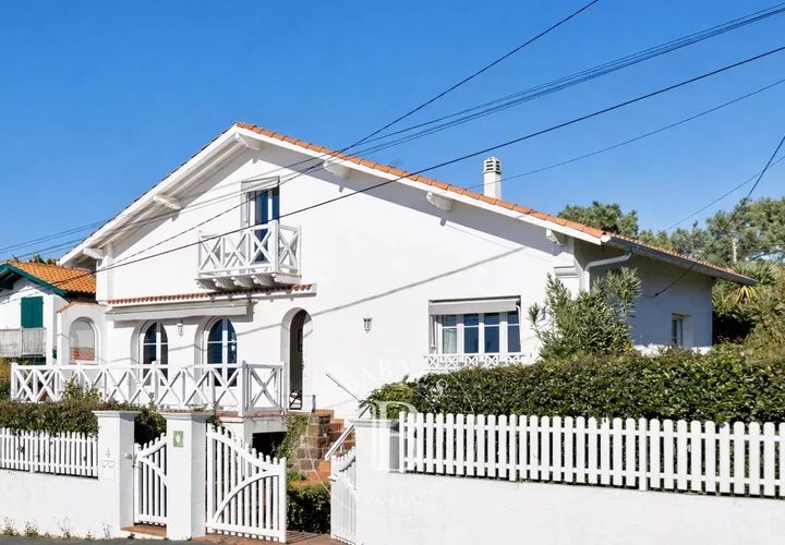 Villa a Biarritz, Pyrenees-Atlantiques, Biarritz - € 1.390.000 | Ref: M1792 - foto 1