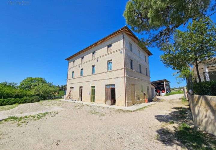 Landejendom i Cossignano, Ascoli Piceno, Cossignano - € 400.000 | Ref: 33919 - foto 1