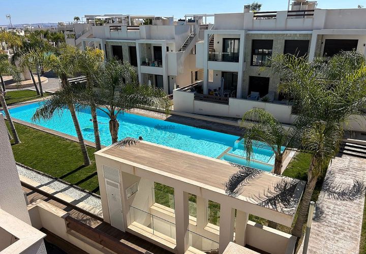 Leilighet i Torrevieja, Alicante, Torrevieja - € 359 000 | Ref: HH14352 - foto 1