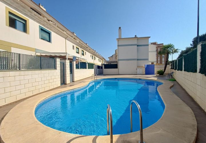 Villa a Gandia, Valencia, Gandia - € 1.500/mes | Ref: R-1579181 - foto 1