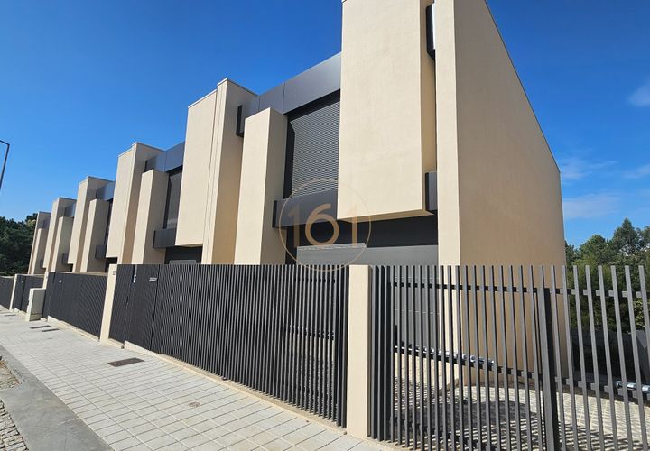 Villa i Gondomar, Porto, Gondomar - € 530.000 | Ref: M00595-EC - foto 1