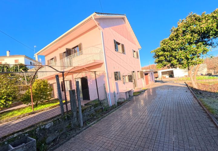 Villa i Viseu, Viseu, Viseu - € 198.000 | Ref: C0203-02564 - foto 1