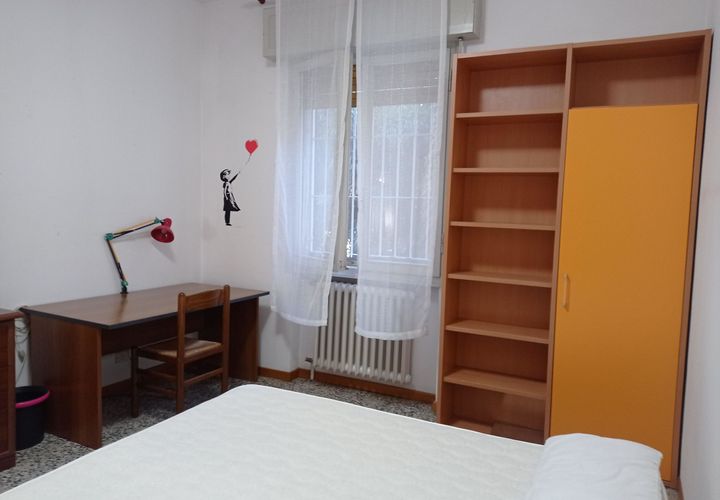 Estudi a Modena, Modena, Modena - € 300/mes | Ref: 755 - foto 1