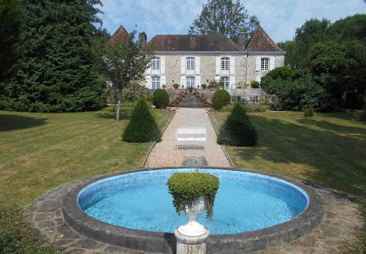 Villa i Nontron, Dordogne, Nontron - € 545.000 | Ref: 62C06B5524794260 - foto 1