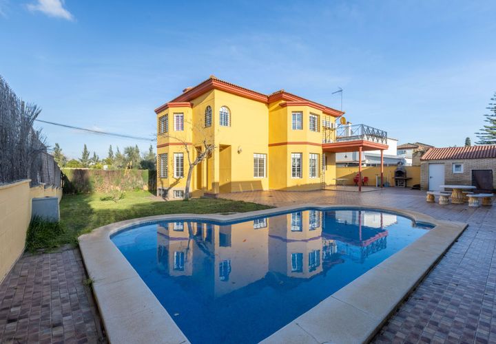 Villa a Sevilla, Sevilla, Sevilla - € 495.000 | Ref: 0dcad486-3487-489d-8 - foto 1