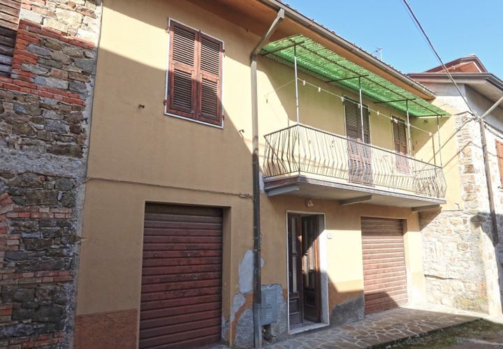 Villa i Bagnone, Massa and Carrara, Bagnone - € 55.000 | Ref: 353B - foto 1