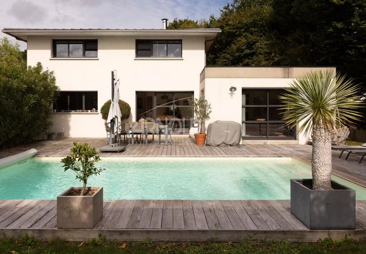 Villa i Vannes, Morbihan, Vannes - € 721.000 | Ref: 86194643 - foto 1