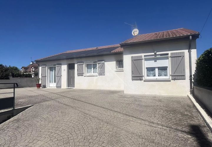 Villa a Cusset, Allier, Cusset - € 239.000 | Ref: G1047 - foto 1