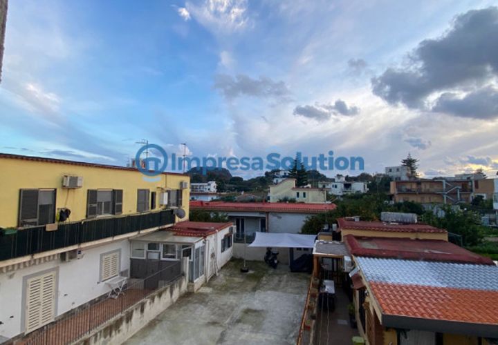 Leilighet i Bacoli, Naples, Bacoli - € 200 000 | Ref: stazione - foto 1