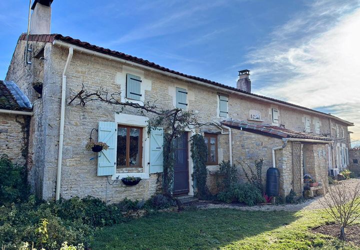Villa i Poursac, Charente, Poursac - € 325.000 | Ref: KG-4972 - foto 1